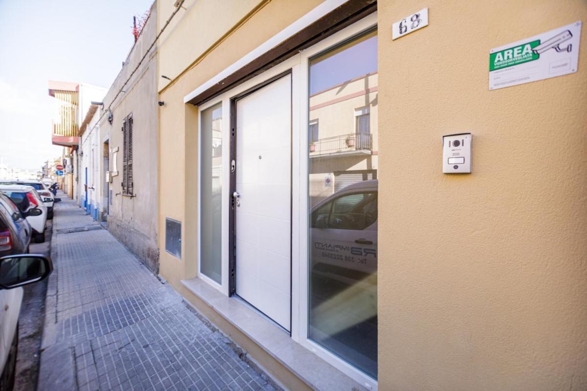 Bandiera 68 Apartment كالياري المظهر الخارجي الصورة