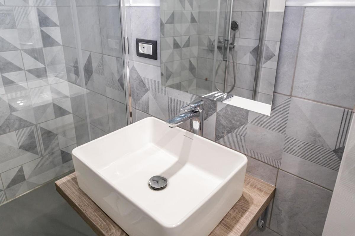 Bandiera 68 Apartment كالياري المظهر الخارجي الصورة